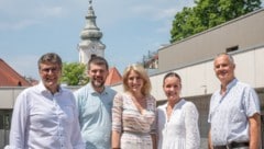 Stadtchef Christian Flammer, Stadtrat Markus Wertek, Christina Deringer vom Kultur- und ...