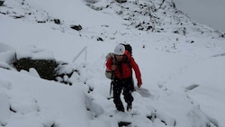 Die Söldener Bergretter kämpften sich durch den Schnee auf fast 3200 Meter hinauf.