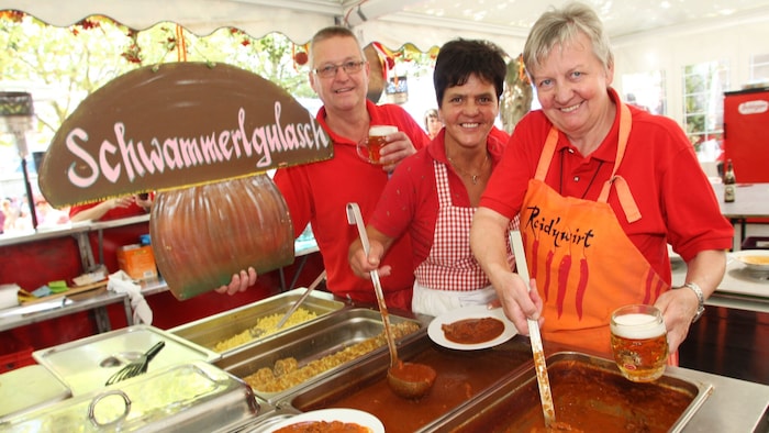 Viele Gastronomiestandln sind beim Altstadtfest dabei.