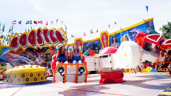 Auch ein eigener Lunapark wird aufgezogen.