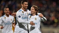 Ronaldo (li.) und Modric kickten sechs Jahre gemeinsam für Real Madrid.