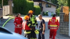 Feuerwehr, Rotes Kreuz und Polizei sind beim Gasgebrechen im Einsatz, dazu auch der Gasversorger