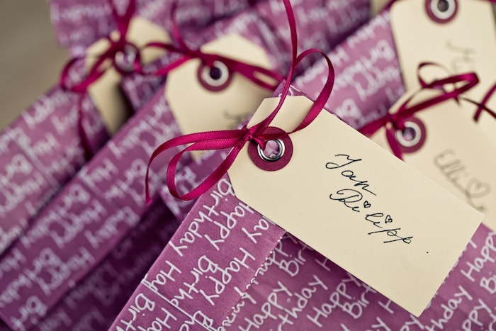 Kleine Geschenke für die kleinen Gäste sind nicht ungewöhnlich – diese aber in Rechnung zu ...