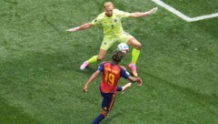 Alexander Schlager gegen Lamine Yamal hieß das große Duell der ersten Halbzeit.