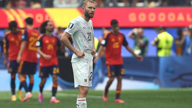 Konrad Laimer stares into space as Spain celebrates: Austria has been eliminated in the World ...
