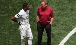 Da ging auch Ralf Rangnick (re.) und Kapitän David Alaba der Schmäh aus: Gegen Spanien war ...