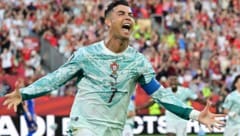 Cristiano Ronaldo jubelt über den Aufstieg.