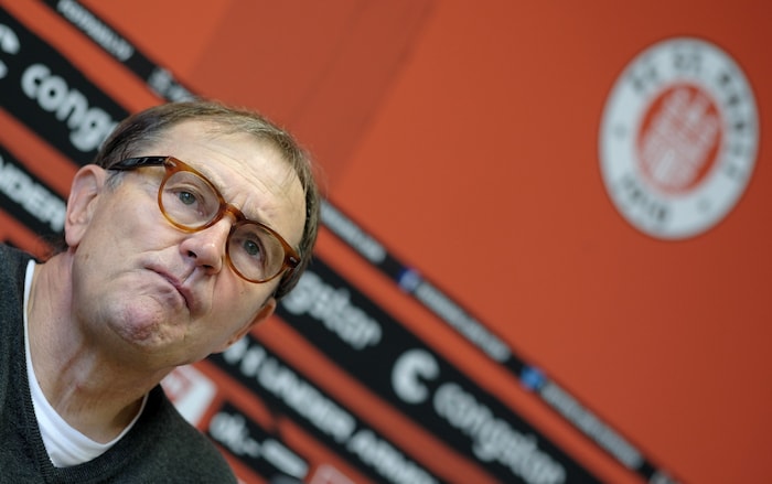 Ewald Lienen saß unter anderem bei Köln, Mönchengladbach, Hannover und St. Pauli auf der ...
