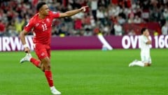 Die Schweiz führt gegen Algerien.