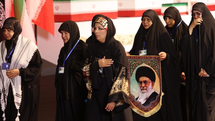 Die Trauerfeiern für den getöteten iranischen Führer Ayatollah Ali Khamenei bremsen derzeit die ...
