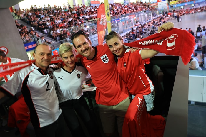 „Krone“-Gewinner: Christoph Überegger, Karin Überegger, Felix Rubenz, Kathrin Rubenz (von links)