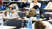 Noch kurz ein Powernap, bevor der anstrengende Test beginnt. 