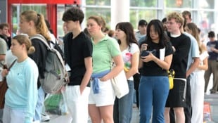 Mehr als 13.000 Interessierte haben am Freitag am Medizin-Aufnahmetest teilgenommen. Die meisten ...