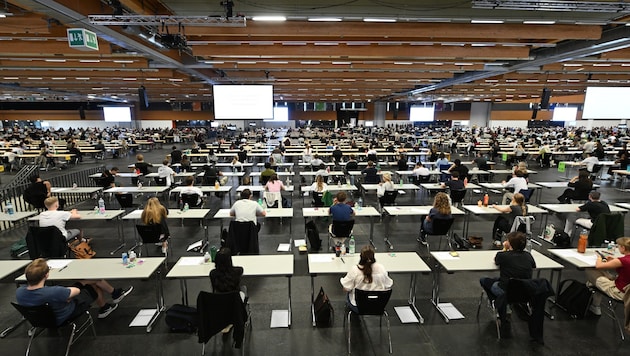 1724 Kandidaten kamen zum Medizin-Eignungstest nach Wels