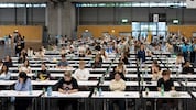 Die MedUni Wien bildet nicht nur aus: Ihre Ärzte behandeln zugleich Patienten im AKH.
