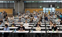 Die MedUni Wien bildet nicht nur aus: Ihre Ärzte behandeln zugleich Patienten im AKH.