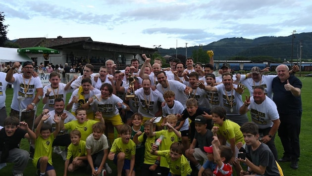 Launsdorf feierte den Titel am Platz und auf Mallorca.