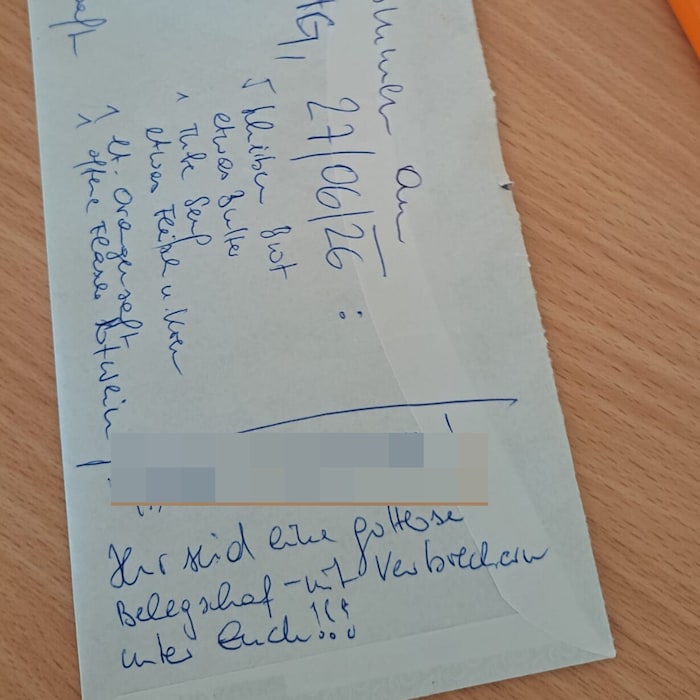Nachbarn werden nicht nur verbal, sondern auch mit Nachrichten laufend beschimpft.