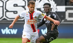 Altachs Mohamed Ouedraogo (re.) wechselt in die Ligue 1