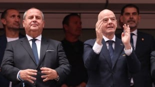 AFP/MICHAEL STEELE ÖFB-Boss Josef Pröll mit FIFA-Präsident Gianni Infantino.