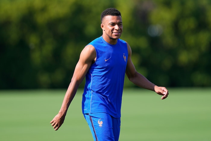 Bei der WM steht Kylian Mbappe mit Frankreich im Achtelfinale.