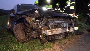 Der Audi dürfte wohl als Totalschaden eingestuft werden.