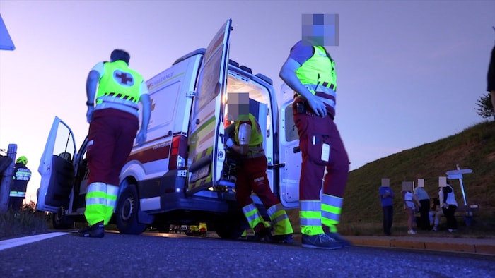 Beide Fahrzeuginsassen mussten ins Spital gebracht werden.