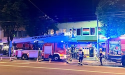 Die Feuerwehr rückte zum Brand in Bahnhofsnähe aus. 