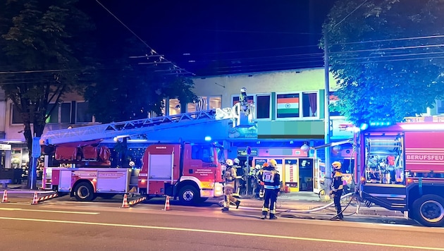 Die Feuerwehr rückte zum Brand in Bahnhofsnähe aus.