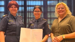 Landespolizeidirektorin Uta Bachmann, Theresa Breuß und Martina Schönherr.