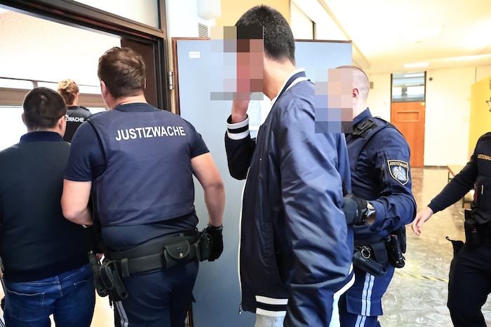 Der Prozess am 30. März mit den beiden Angeklagten.