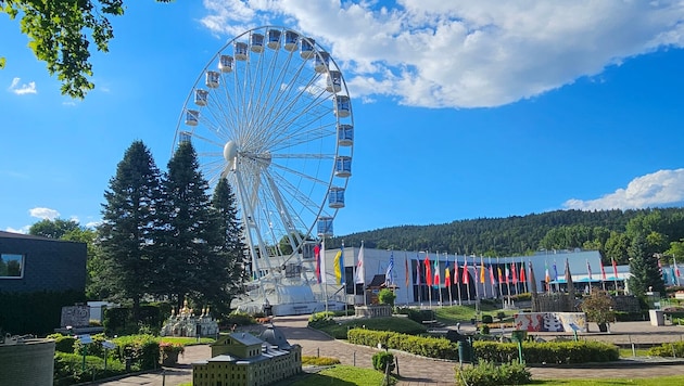 Gleich neben dem Riesenrad wird der Cristo Redentor aufgestellt.