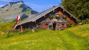 Hütten sind beliebte Urlaubsziele. Mit dem Ansturm wachsen aber auch die Probleme.