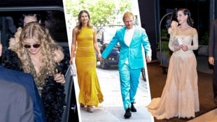 Bei den Outfits der Gäste war von elegant bis schrill alles dabei.