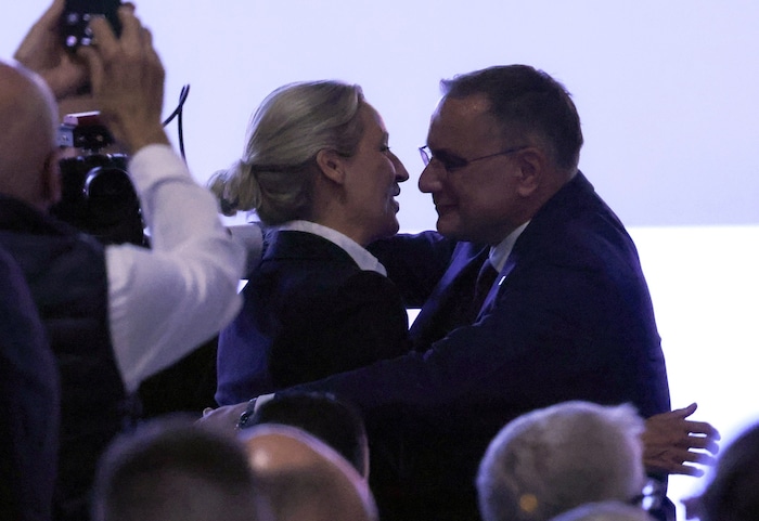 Große Freude bei Weidel und Chrupalla