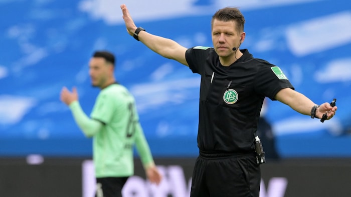 Patrick Ittrich war zehn Jahre lang Schiedsrichter in der Bundesliga.