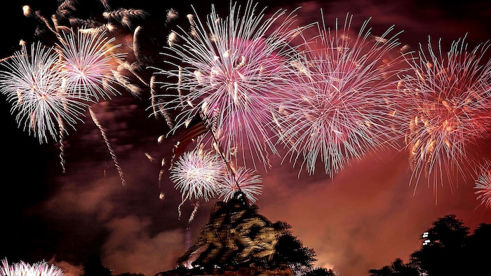 Auch das imposante Feuerwerk konnte erst später gestartet werden.