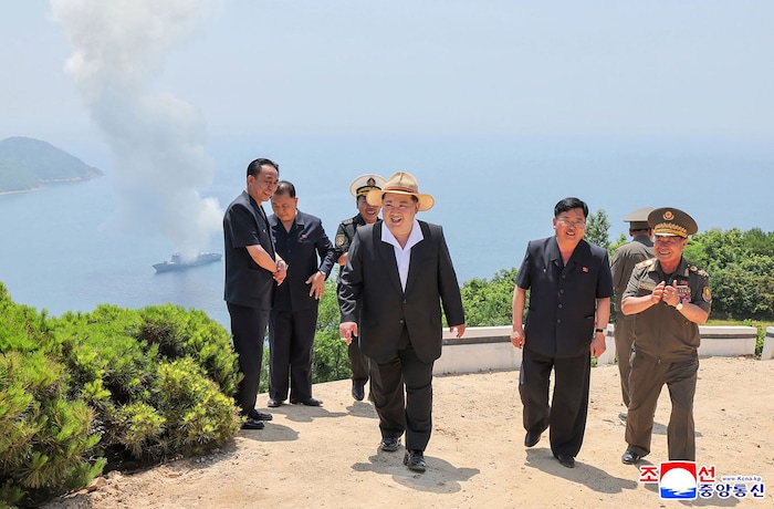 Der nordkoreanische Machthaber war offensichtlich zufrieden mit den Waffentests.