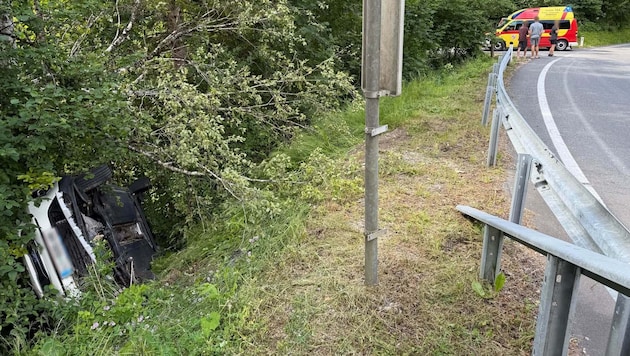 Im Gesäuse überschlug sich ein Alko-Lenker mit seinem Fahrzeug. Er wurde leicht verletzt.