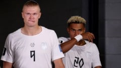 Erling Haaland (li.) und Antonio Nusa.