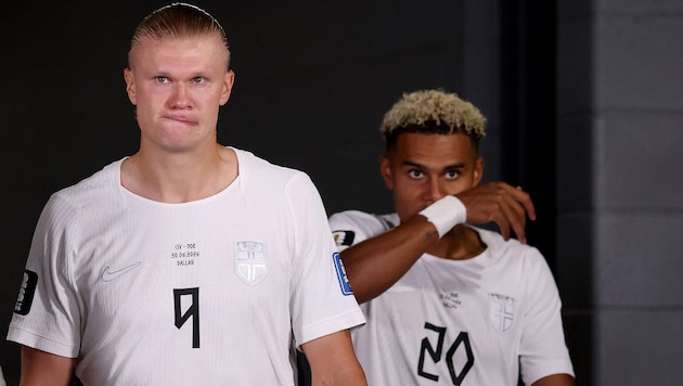 Erling Haaland (li.) und Antonio Nusa.