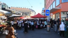 Knapp 100.000 Besucher pro Woche stürmen den Markt. Regeln bezüglich Warenvielfalt und Herkunft ...