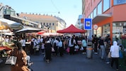Knapp 100.000 Besucher pro Woche stürmen den Markt. Regeln bezüglich Warenvielfalt und Herkunft ...