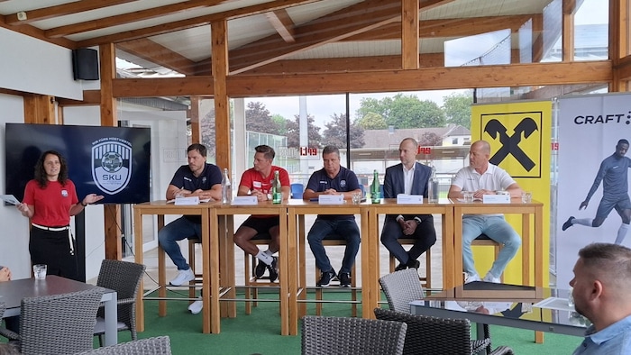 Der Amstettner Medientermin im Business-Club des Ertl-Glas-Stadions.