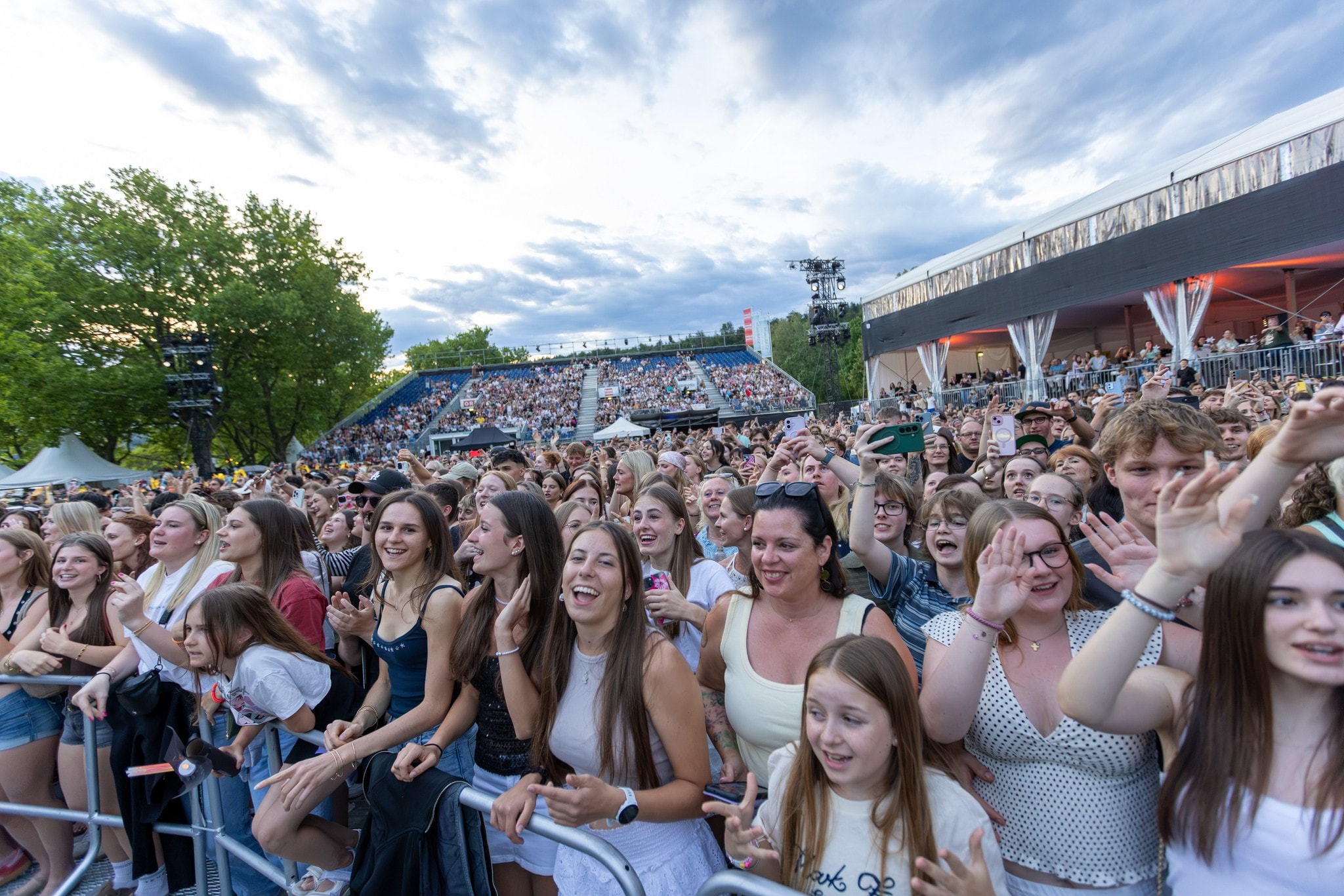 Die Fans sangen lautstark und voller Inbrunst mit.