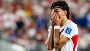 Der türkische Nationalspieler und Frankfurt-Legionär Can Uzun (20) hat Ärger mit seiner ...