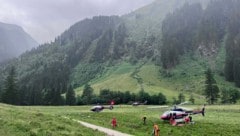 Auch drei Hubschrauber des Innenministeriums standen am Sonntag im Einsatz.