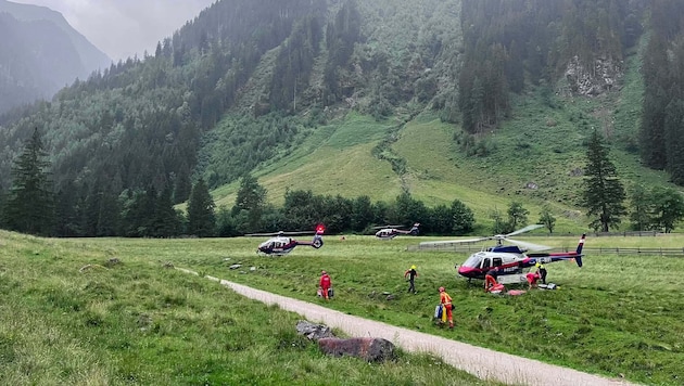 Auch drei Hubschrauber des Innenministeriums standen am Sonntag im Einsatz.