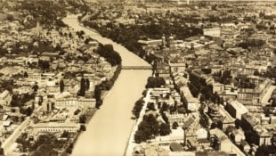 Dieses Luftbild ist auf die weniger zerstörten Stadtteile fokussiert.
