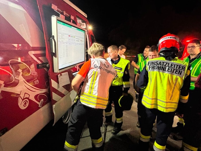 Gegen 22.30 Uhr wurde die Feuerwehr am Samstag alarmiert.